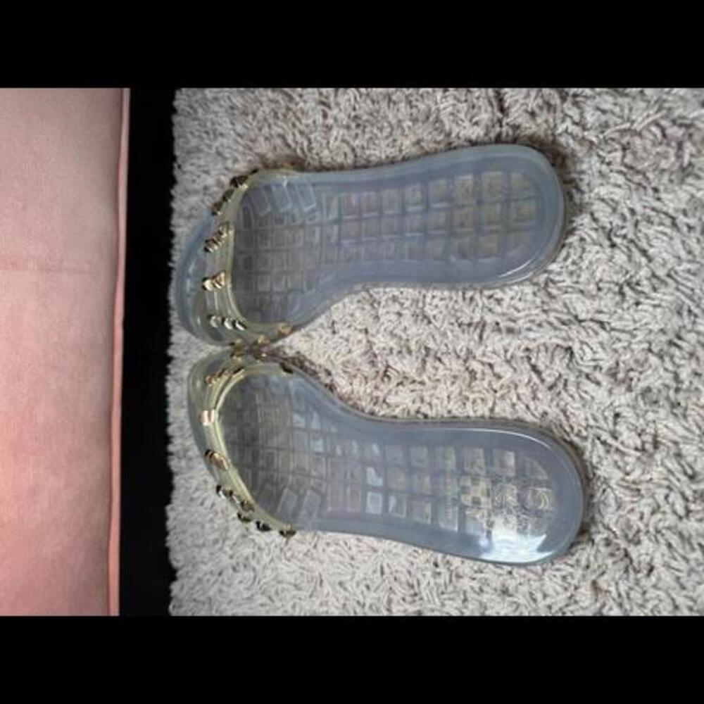 Vince Camuto - Clear Elishenta Jelly Slide Sandals - Picture 6 of 9